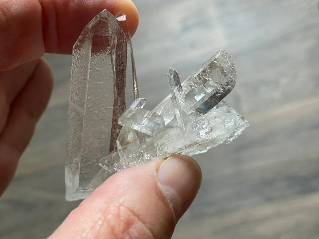 Corinto Quartz Cluster Clearly Transmits Huge Energy