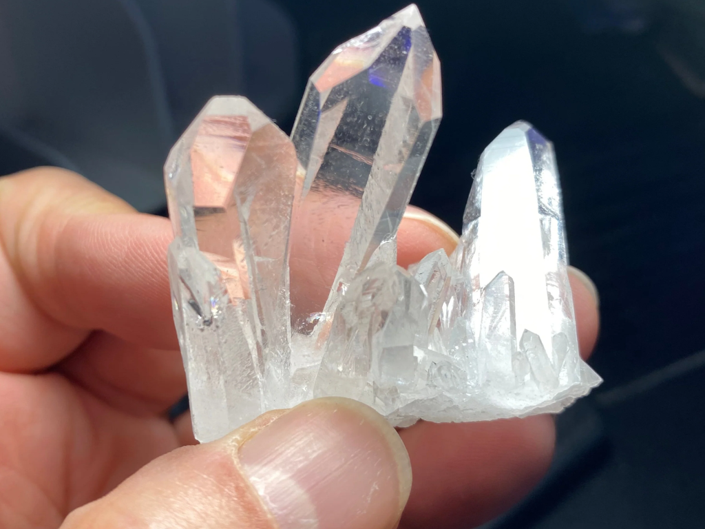 Corinto clear quartz cluster with three towers