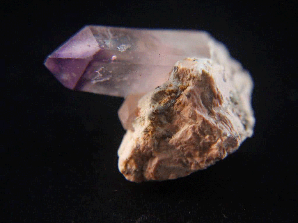 Brandberg Amethyst Phantom on Matrix 005