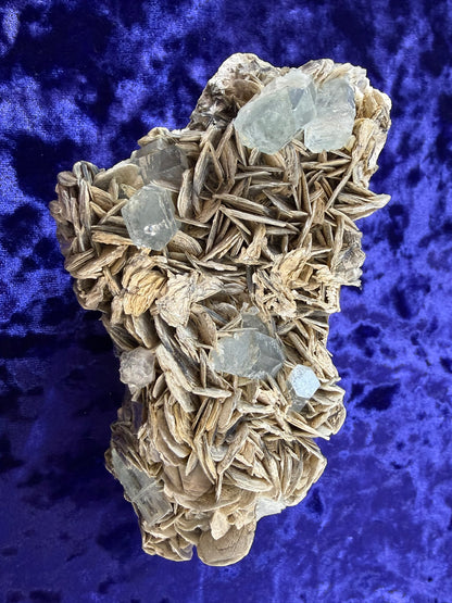 Aquamarine on Muscovite on Granite #002
