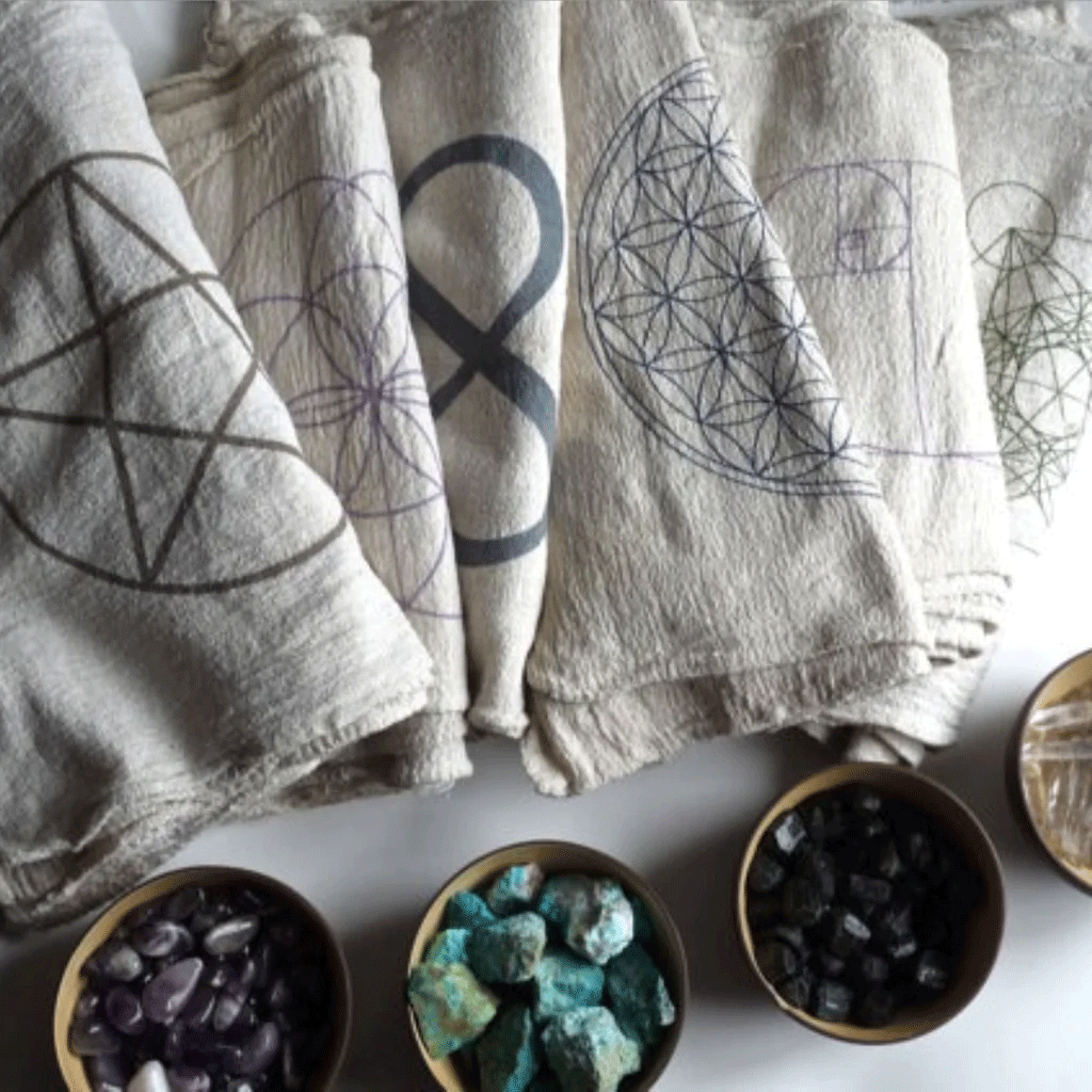 CRYSTAL GRID CLOTHS --- SET OF 6